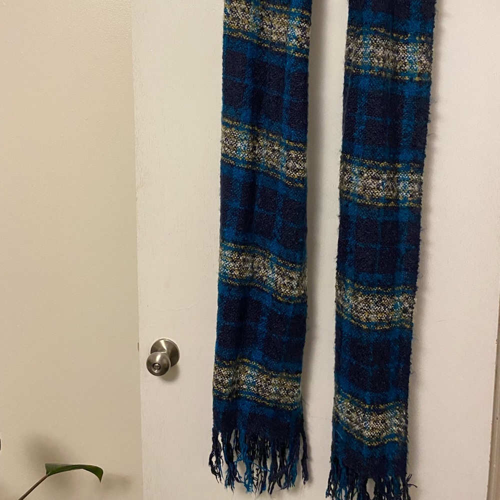 BDG plaid scarf